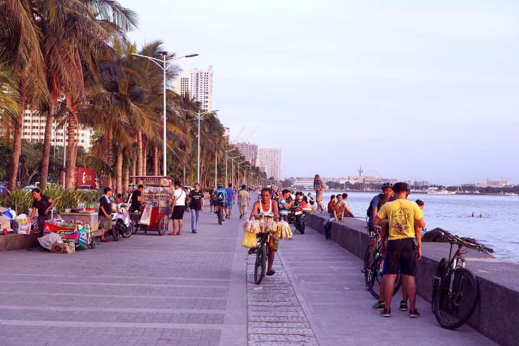 Manila-Baywalk