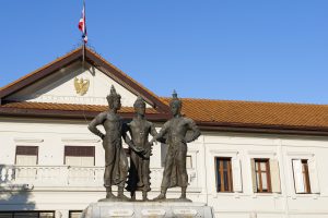 Monument to the Three Thai kings on a sunny evening