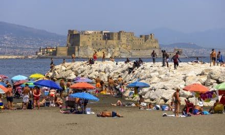 Best Beaches for Digital Nomads: Naples City